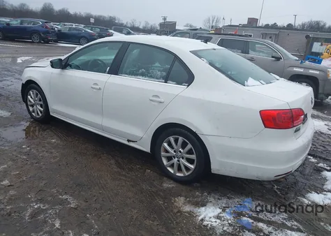2013 Volkswagen Jetta 2.5L Se z USA, uszkodzony, nr VIN 3VWDP7AJ8DM439573